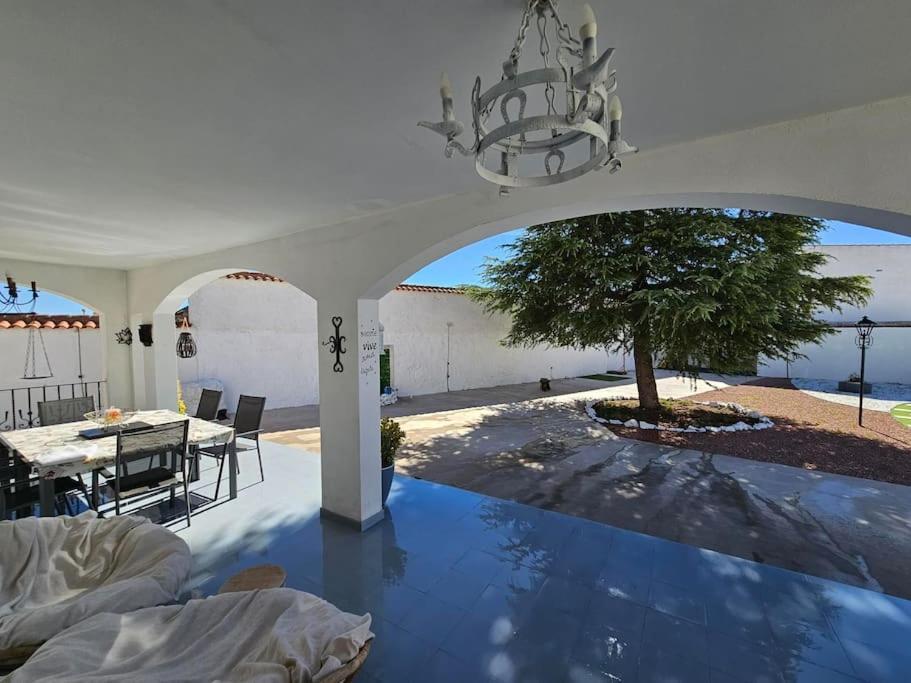Villa La Casa Del Arbol Fuentiduena de Tajo Exterior foto